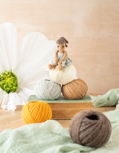 Miniature Thumbelina