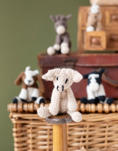 Farmyard Discovery Box