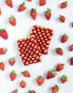 Strawberry Wristwarmers