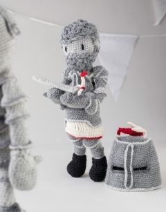 Haunted Suit of Armour Doll: Captain