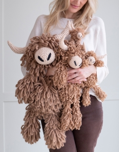 Large Morag the Highland Coo