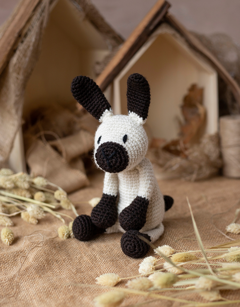 Nora the Himalayan Rabbit crochet kit